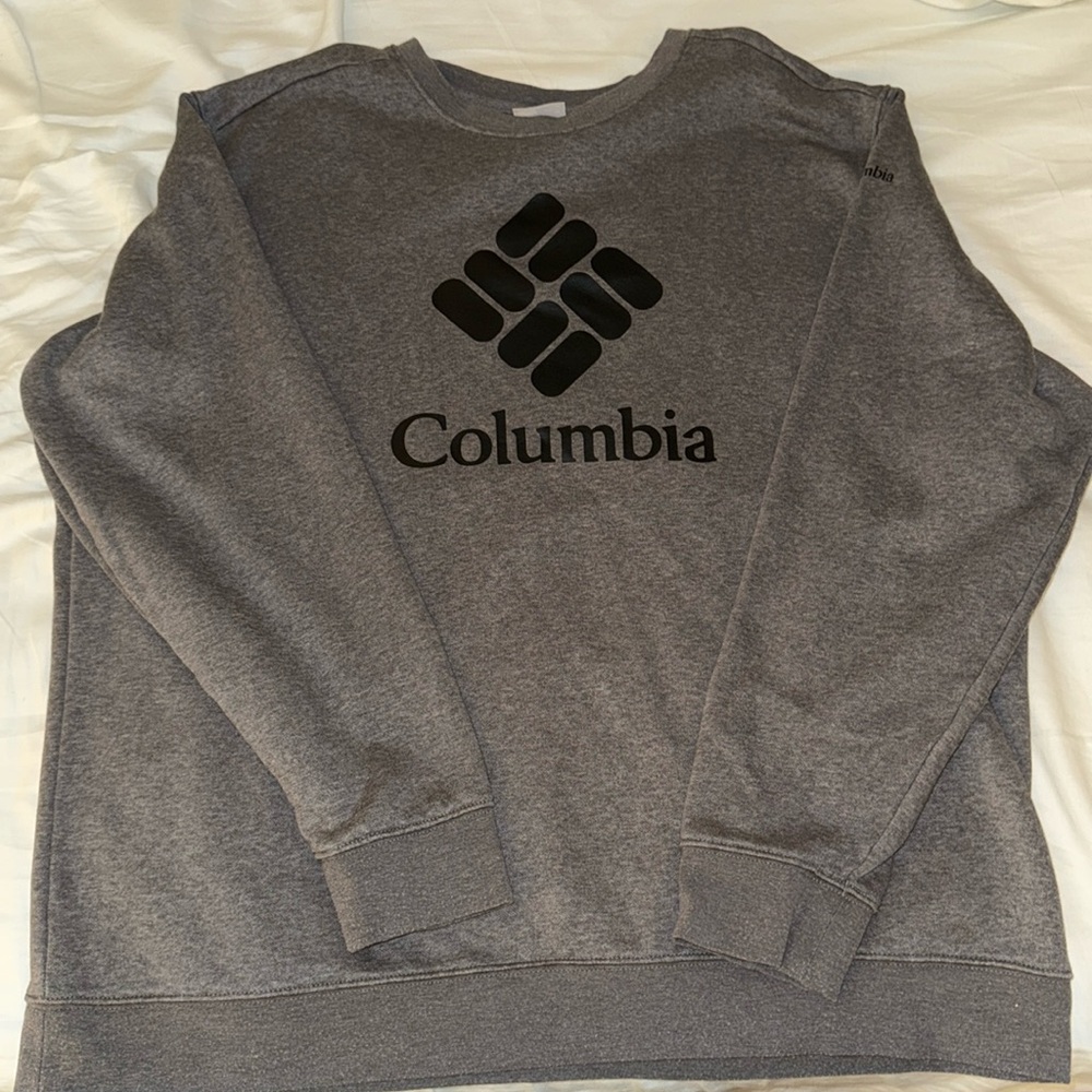 Columbia grey crewneck sweatshirt